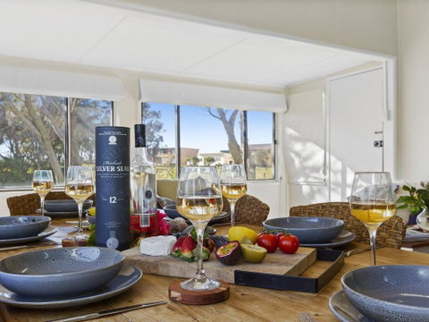 Between 2 Beaches - Comfortable Private Sanctuary - Holiday Byron Bay 3