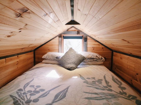 Big Tiny Seven Hills Tiny House, Tallarook - Holiday Byron Bay 3