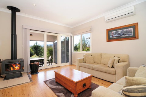 Bimbadeen - Comfortable Country Styled House! - Holiday Byron Bay 2