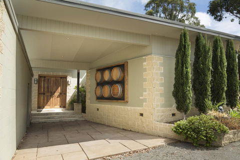 Blue Cliff Retreat - Holiday Byron Bay 3