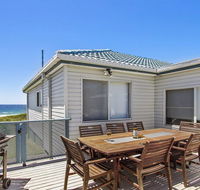 Blue Horizon - beachfront with fireplace - Holiday Byron Bay