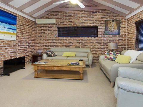 Bombo Blue - Pet Friendly Townhouse - Holiday Byron Bay 3