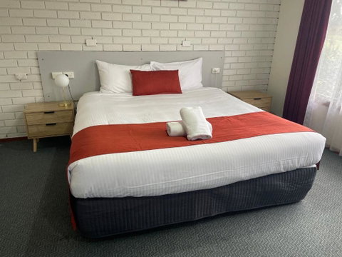 Warragul Views Motor Inn - Holiday Byron Bay 0