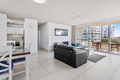 Wyuna Ocean Views In Burleigh - Holiday Byron Bay 2