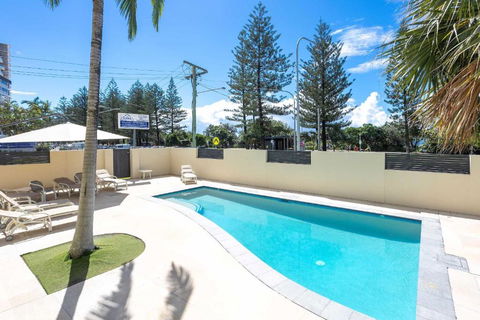 Wyuna Ocean Views In Burleigh - Holiday Byron Bay 1
