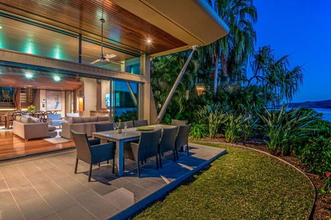 Yacht Club Villas On Hamilton Island By HIHA - Holiday Byron Bay 3