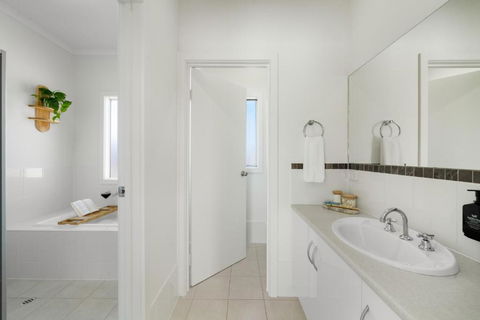 YARLU By Silver Sands - Holiday Byron Bay 1