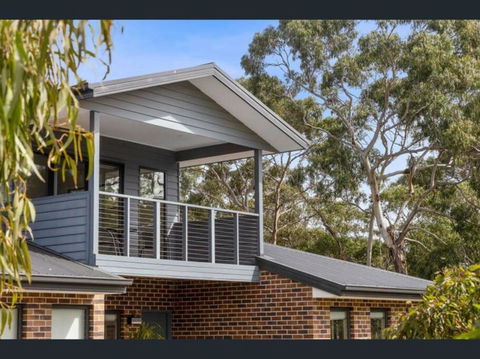 Yellow Gum Family Retreat - With Heaps Of Room For A Boat! - Holiday Byron Bay 1