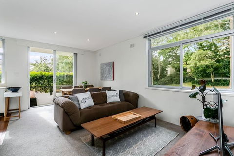 YNG03 - Cremorne - Young Street - Holiday Byron Bay 0