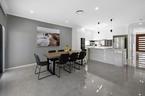 Your Home Away From Home 4BR Escape - Holiday Byron Bay 2