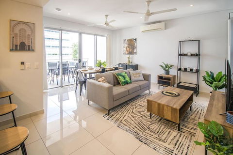 ZEN CENTRAL CBD - Affordable 3-Bdrm Apt In The Heart Of Darwin City - Holiday Byron Bay 1