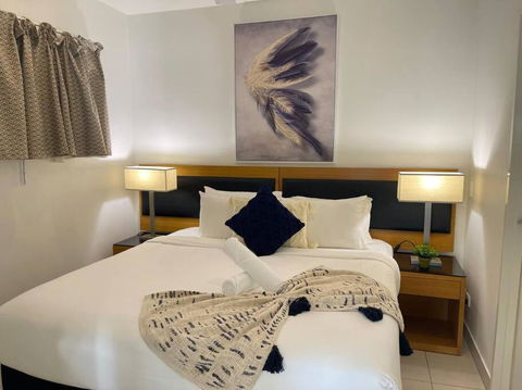 ZEN OCEAN BLISS - Cozy 2-BR/2-BA Sea View Retreat - Holiday Byron Bay 1