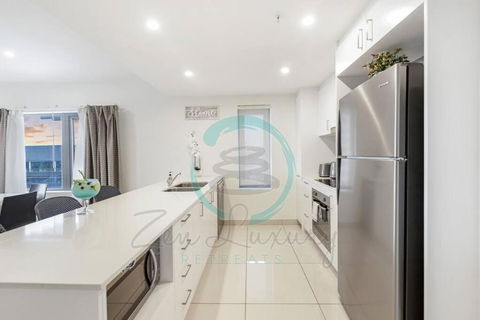 ZEN OCEAN BLISS - Cozy 2-BR/2-BA Sea View Retreat - Holiday Byron Bay 2