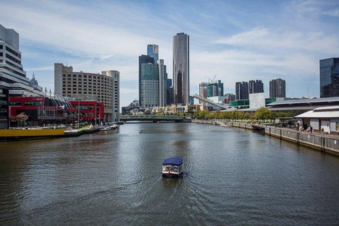 2-Hour Self-Drive Boat Hire On The Yarra River - Holiday Byron Bay 1