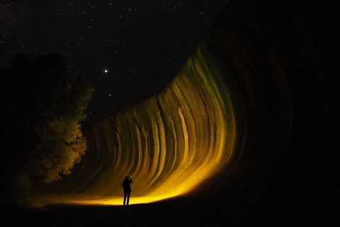 Wave Rock, Wild Flowers And Astro Photography - Holiday Byron Bay 0