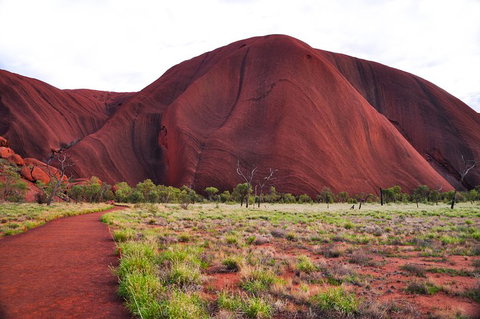 Ayers Rock Combo: Uluru Base And Sunset Plus Uluru Sunrise And Kata Tjuta With An Optional BBQ Dinner Or Kings Canyon Day Trip - Holiday Byron Bay 5
