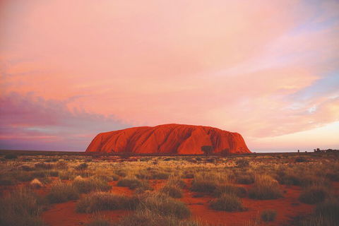 Uluru (Ayers Rock) And Kings Canyon In 3 Days - Holiday Byron Bay 0