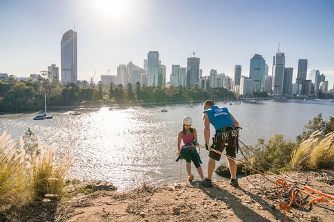 Abseiling The Kangaroo Point Cliffs In Brisbane - Holiday Byron Bay 1