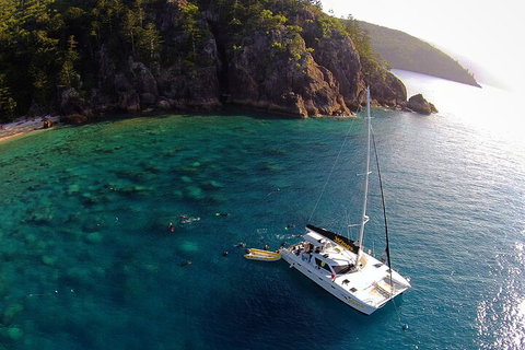 Sail, Snorkel, SUP & Kayak Charter Whitsundays - Holiday Byron Bay 2