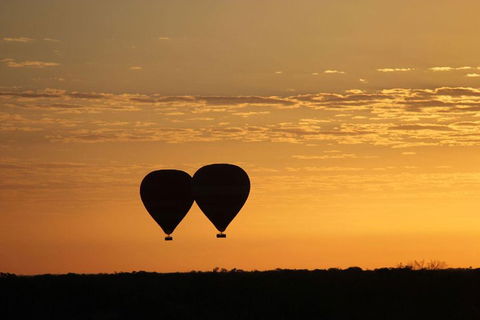 Early Morning Ballooning In Alice Springs - Holiday Byron Bay 2
