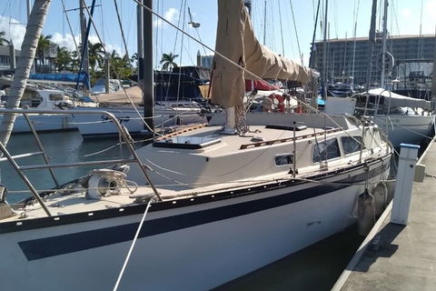 Townsville Small Group Sunset Sail Sailing Cruise Boat Tour Charter Hire - Holiday Byron Bay 3