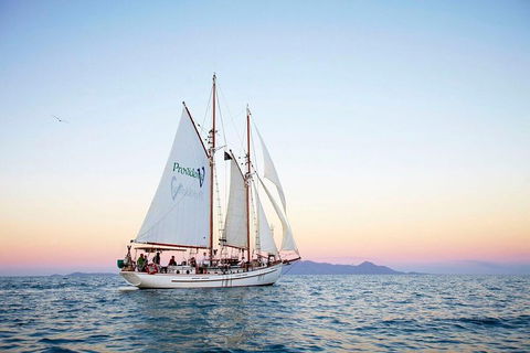 Fly & Sail Package (With Providence) - Holiday Byron Bay 1