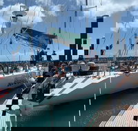 2-Night Whitsundays Sailing Cruise incl. Whitehaven Beach  Great Barrier Reef - Holiday Byron Bay