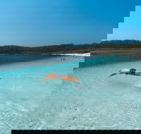 Lake McKenzie Full-Day Tour with Lunch from Hervey Bay - Holiday Byron Bay
