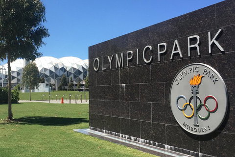 Melbourne Sports Walking Tour - Holiday Byron Bay 3