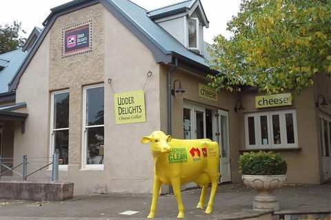 Adelaide Hills Regional / Hahndorf German Village Tour - Holiday Byron Bay 2