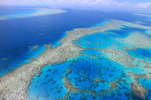 Whitsunday Islands And Heart Reef Scenic Flight - 70 Minutes - Holiday Byron Bay 1