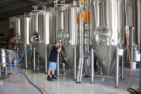 Hipster Sipster Brewery And Distillery Tour - Holiday Byron Bay 1